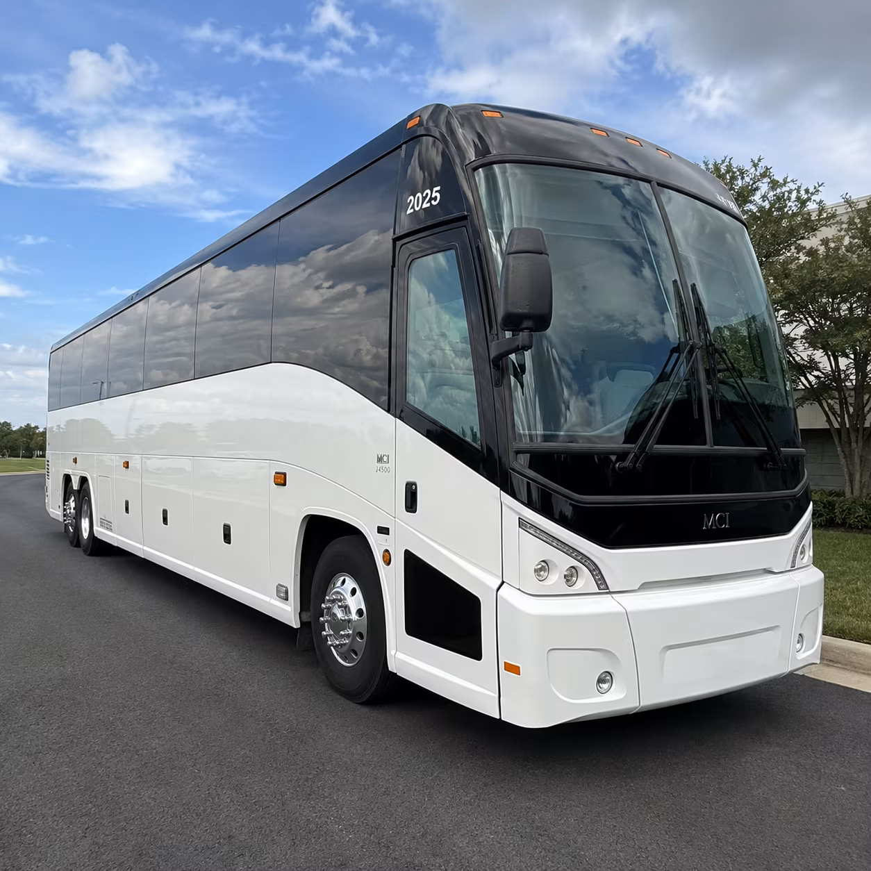 charter buses for large hillsboro prom groups heading into portland