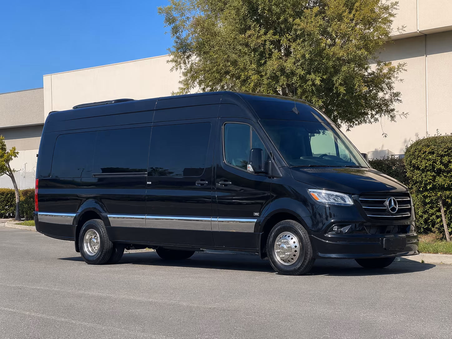 easily book transportation for your next bachelor or bachelorette party 5