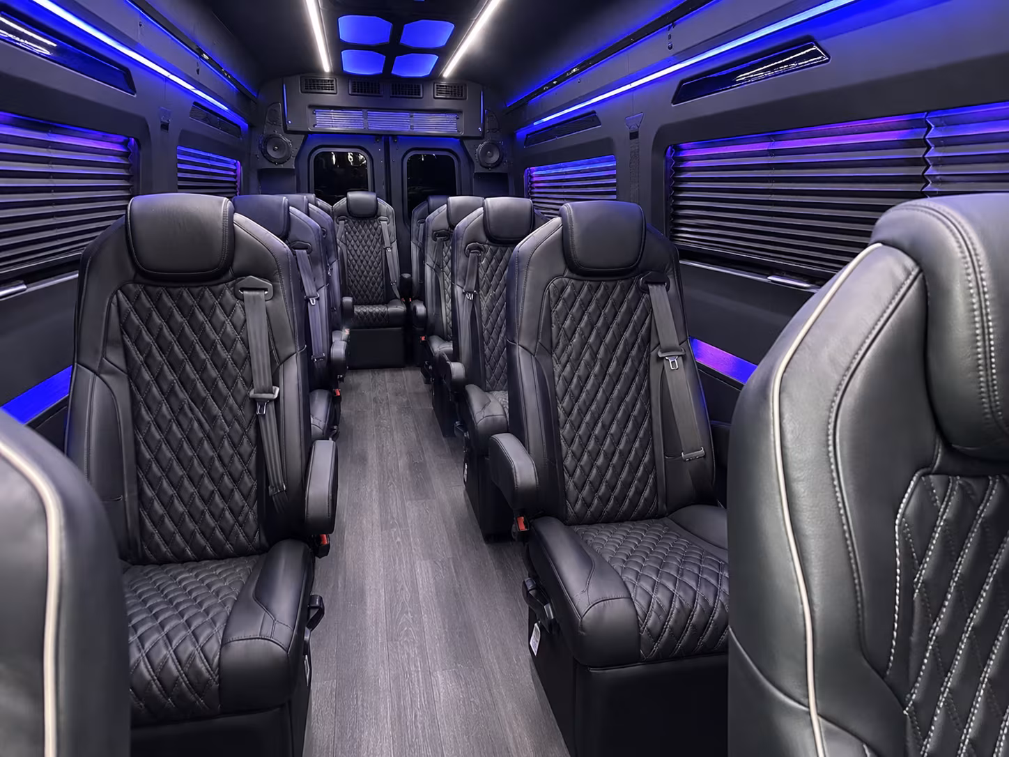 easily book transportation for your next prom 5