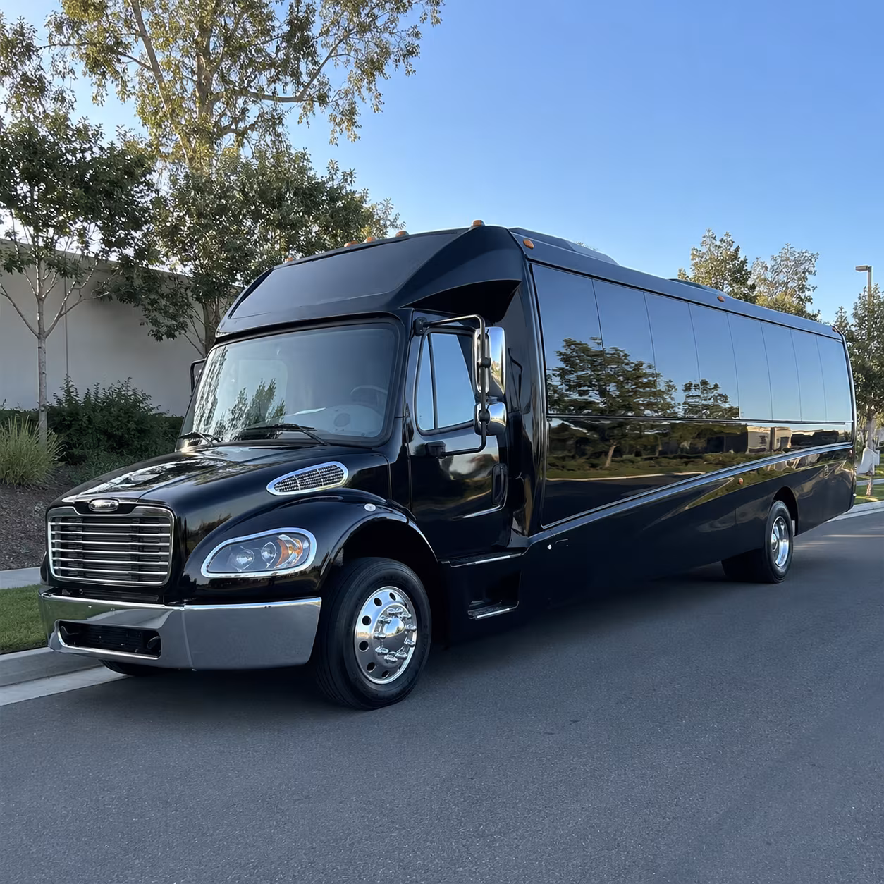 hillsboro 25 passenger minibus