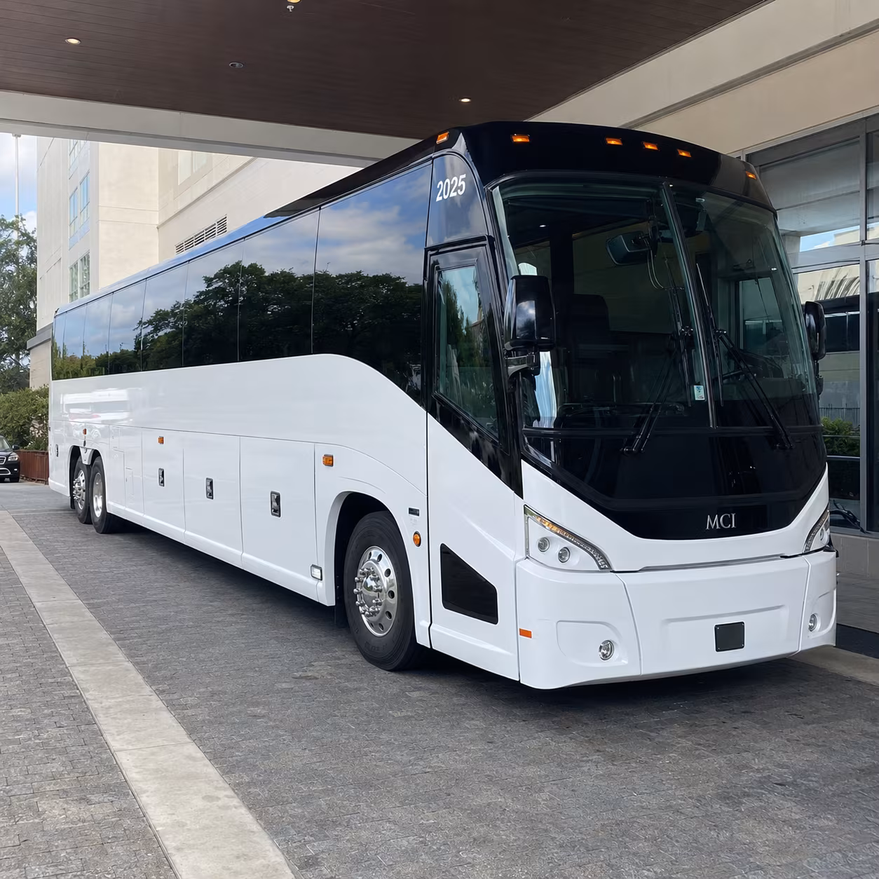 hillsboro 54 passenger charter bus